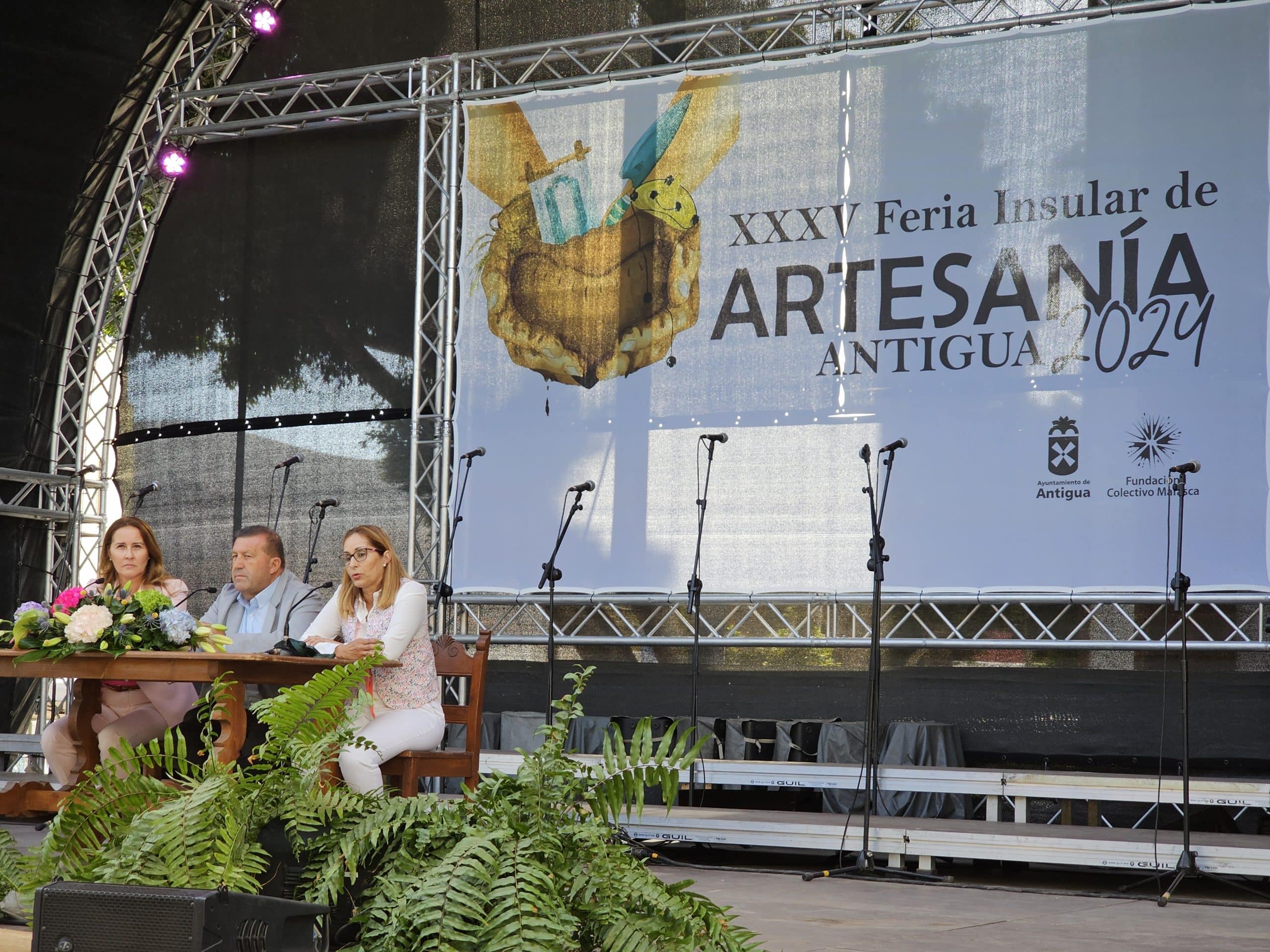 XXXV Feria Insular de Artesanía: Premio a Manolo Benítez 05/05/24